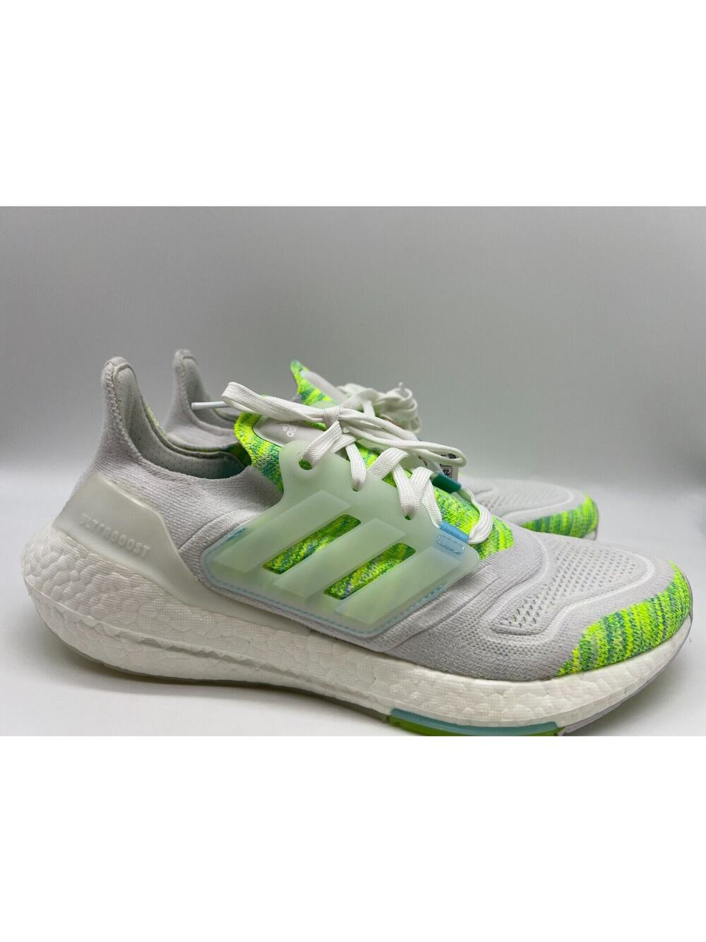 Adidas Ultraboost 22 Running Women's White Bliss Blue Volt GX5926 Size 9.5 NWT
